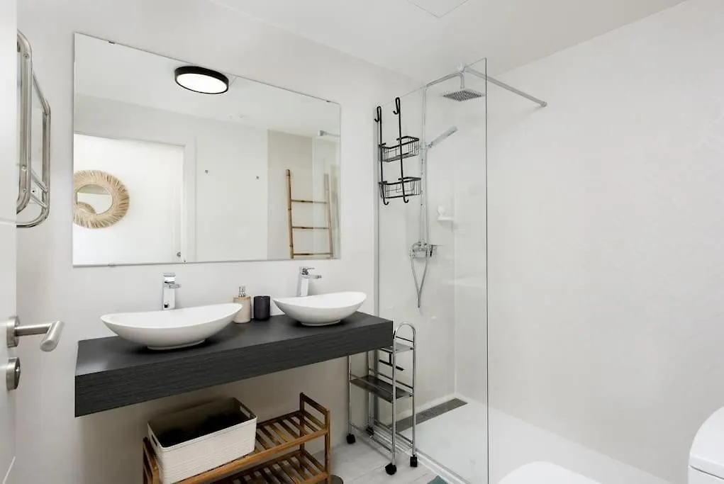 מנילבה Beautiful House With Nice Hot Tub On Topfloor! ספרד