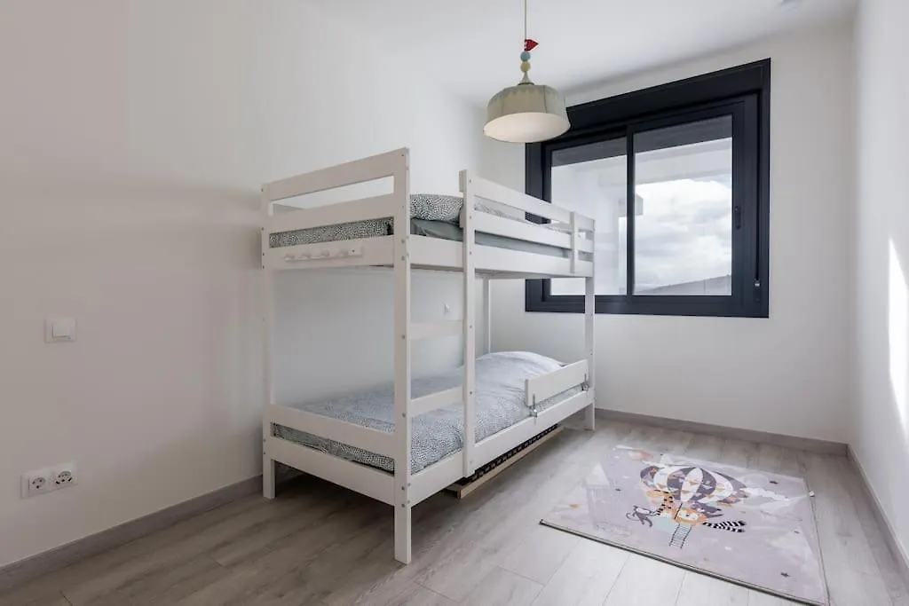 מנילבה Beautiful House With Nice Hot Tub On Topfloor! ספרד