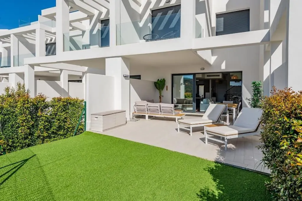מנילבה Beautiful House With Nice Hot Tub On Topfloor!